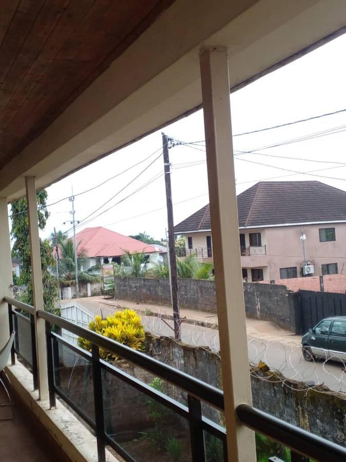 Zunox Guest House Freetown Eksteriør billede