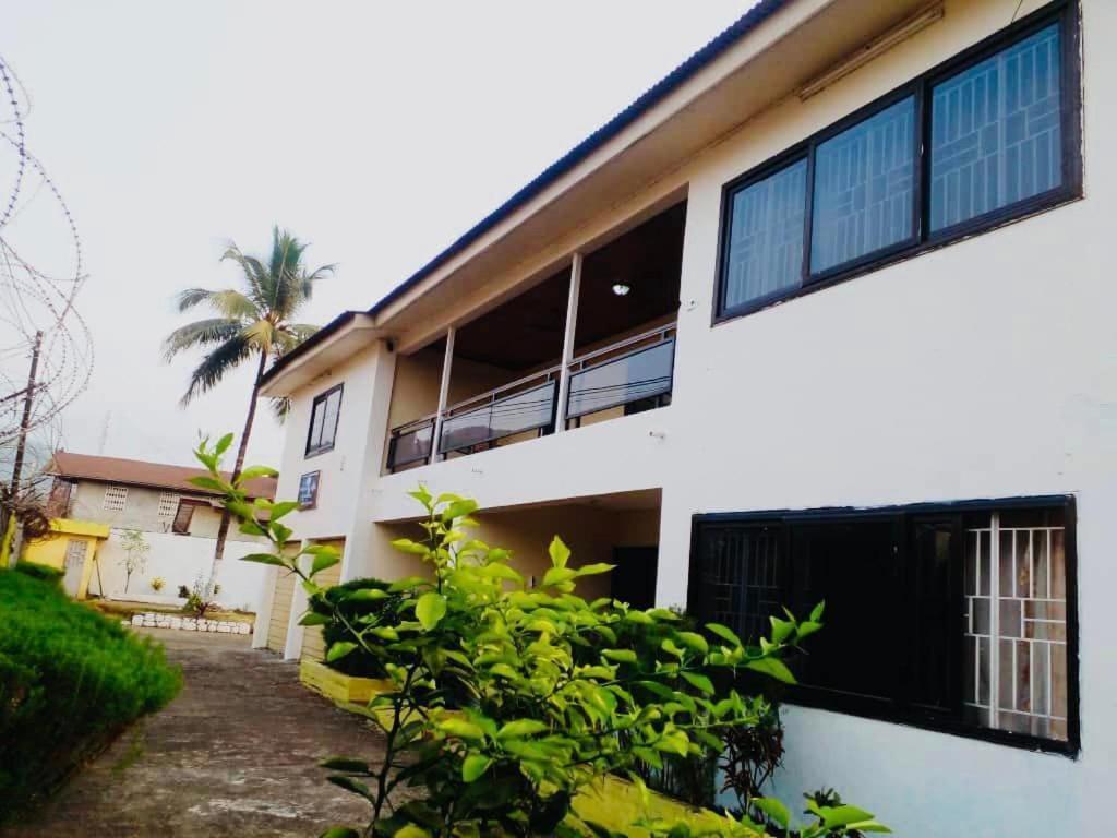 Zunox Guest House Freetown Eksteriør billede