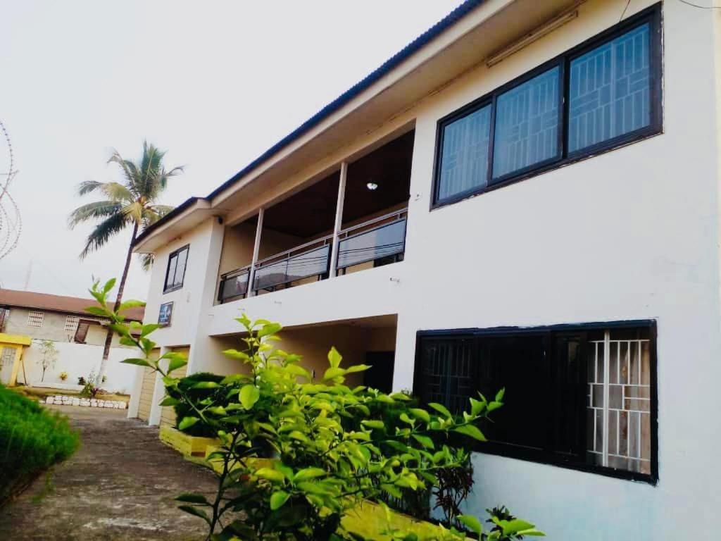 Zunox Guest House Freetown Eksteriør billede