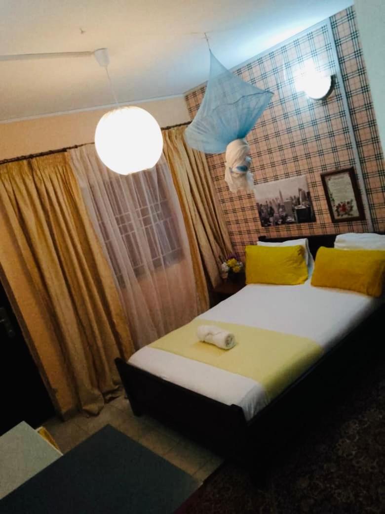 Zunox Guest House Freetown Eksteriør billede