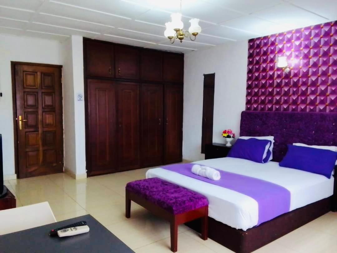 Zunox Guest House Freetown Eksteriør billede