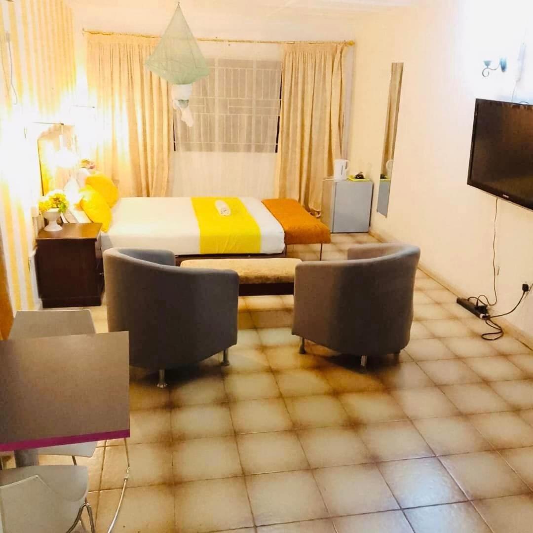 Zunox Guest House Freetown Eksteriør billede